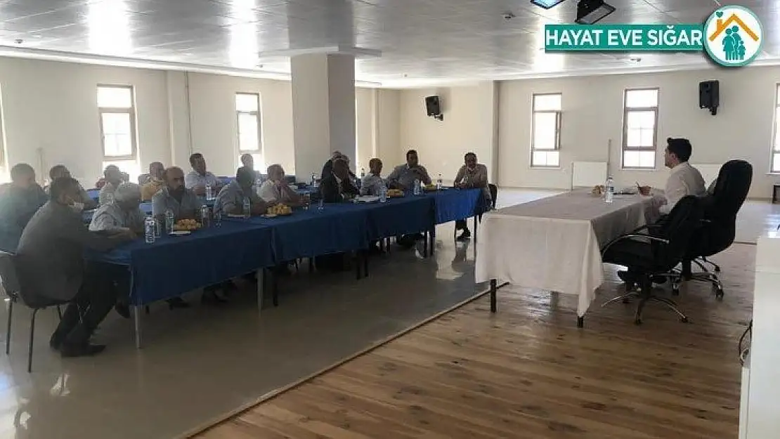 Doğanyol'da muhtarların sorunları dinlendi