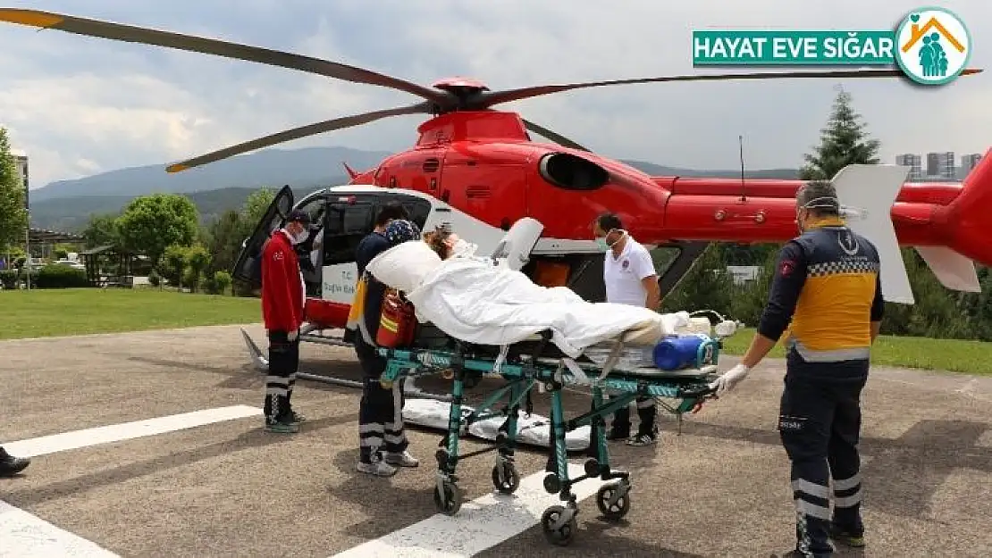 Doğum yapan kadın ambulans helikopterle Ankara'ya sevk edildi