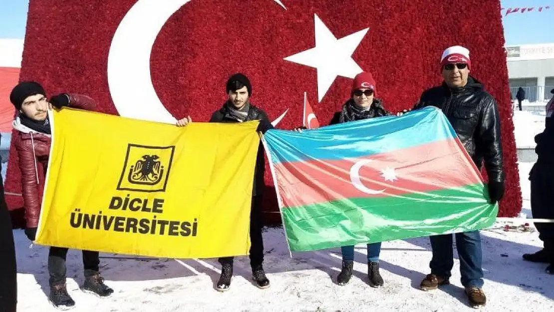 DÜ Kum Sanatı ve Sosyal Faaliyetler Kulübü Sarıkamış şehitlerini anma yürüyüşüne katıldı
