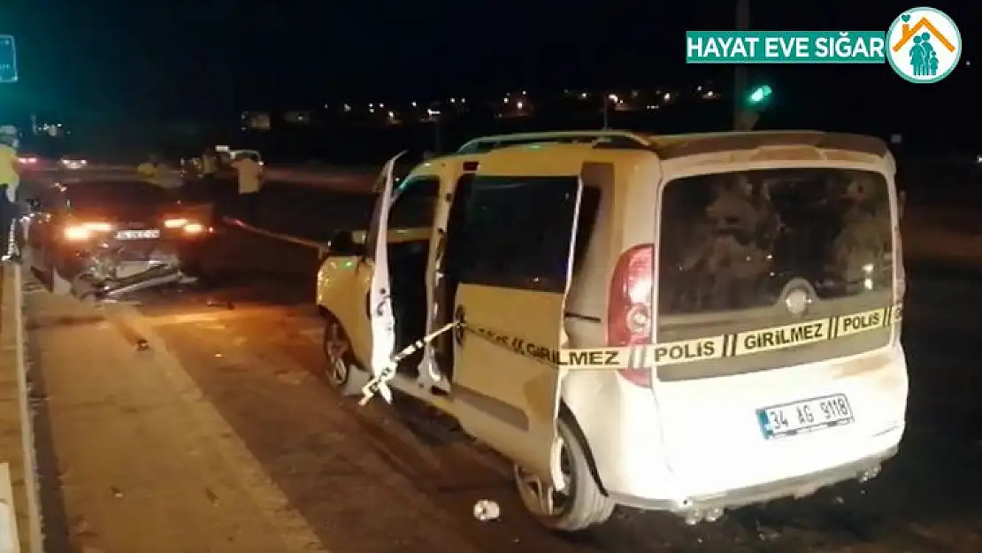 Elazığ' da zincirleme trafik kazası : 3 yaralı