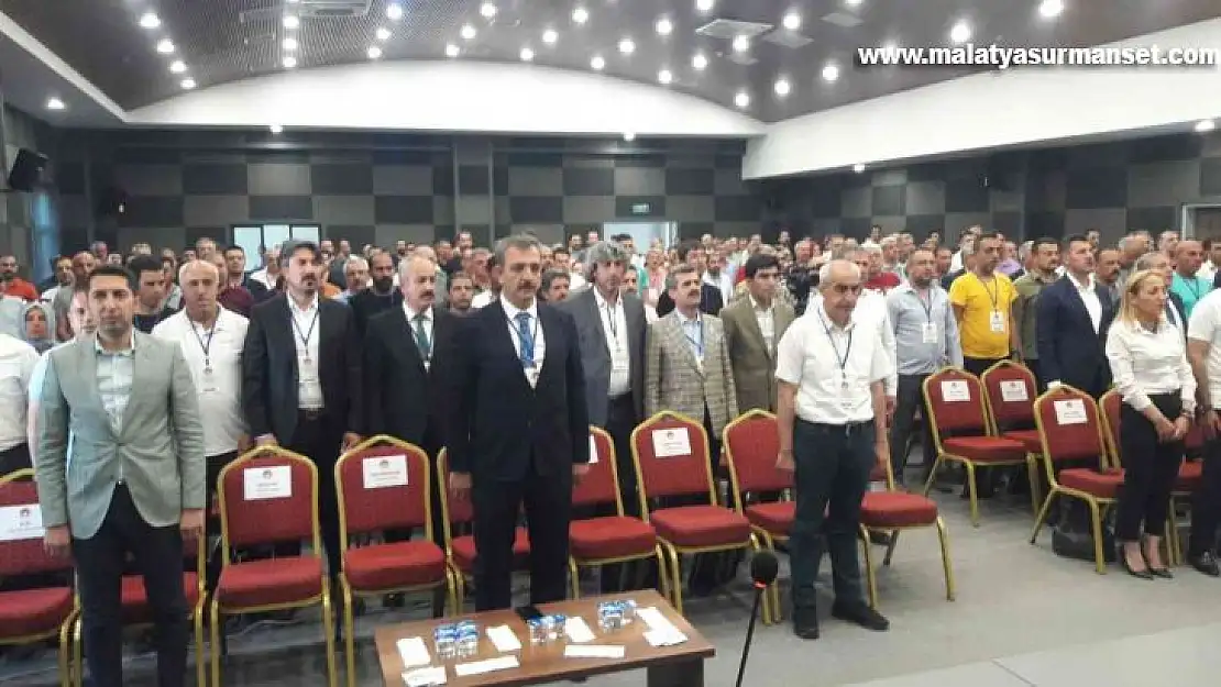 Elazığ ASKF'de Mustafa Gür güven tazeledi