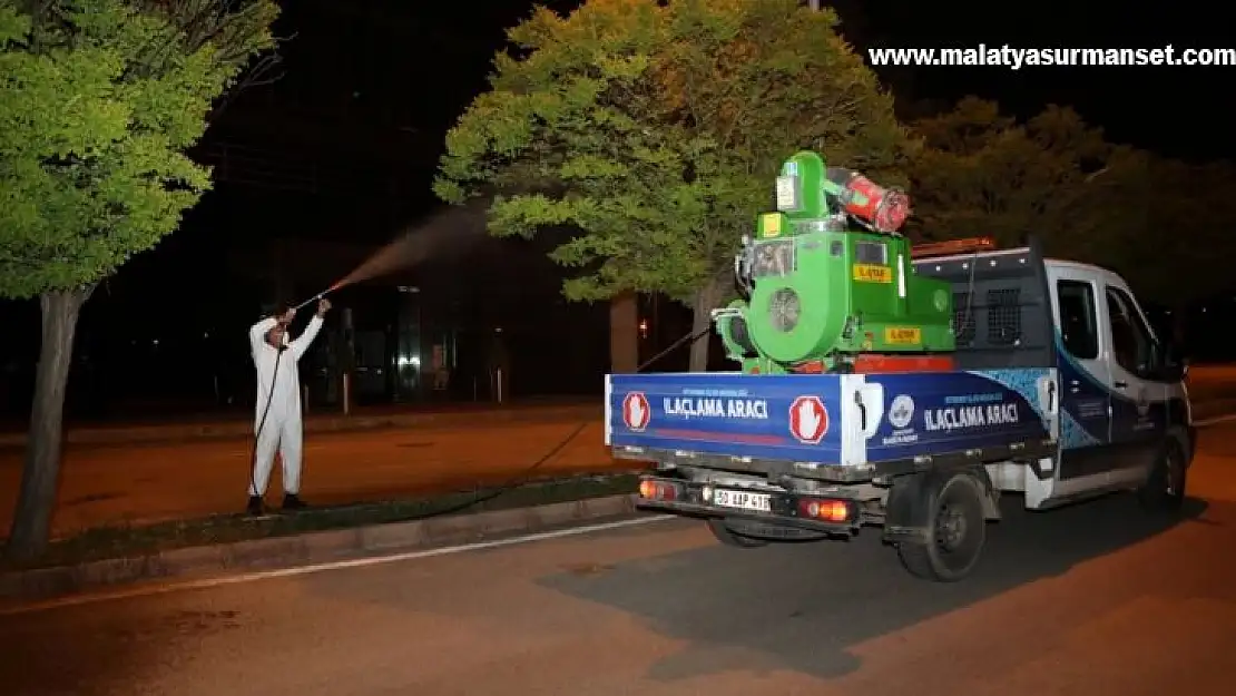 Elazığ Belediyesi ilaçlama çalışmalarına devam ediyor