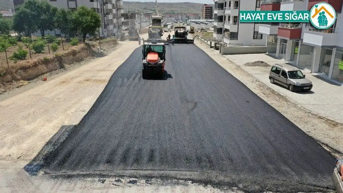 Elazığ Belediyesi'nden üst yapı ve ilaçlama çalışmaları