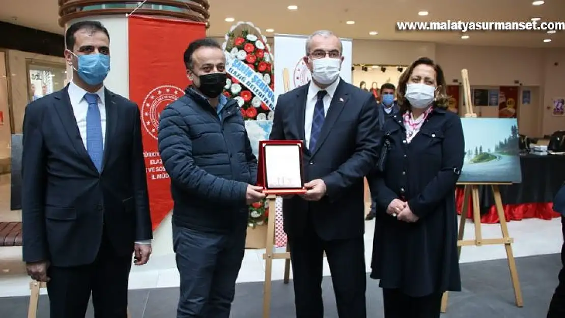 Elazığ'da 'kadın ve yaşam' konulu fotoğraf yarışması eserleri sergilendi