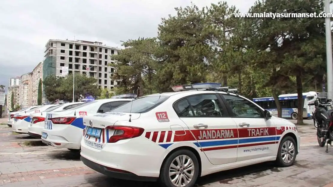 Elazığ'da 'Yayalar için 5 adımda güvenli trafik uygulaması' gerçekleştirildi