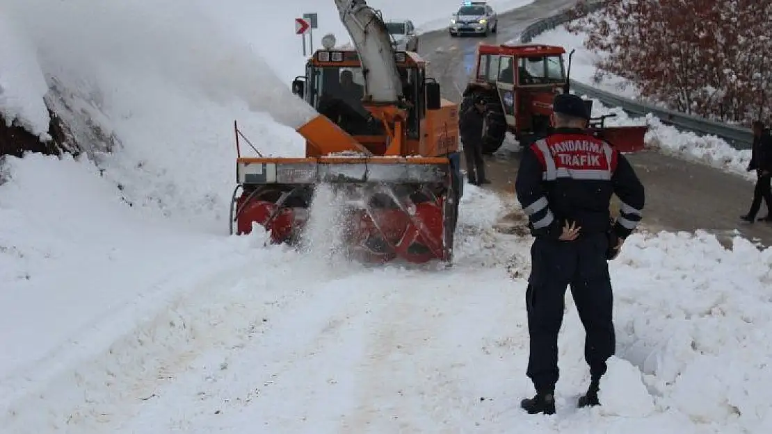 Elazığ'da 23 köye kar nedeniyle ulaşım sağlanamıyor