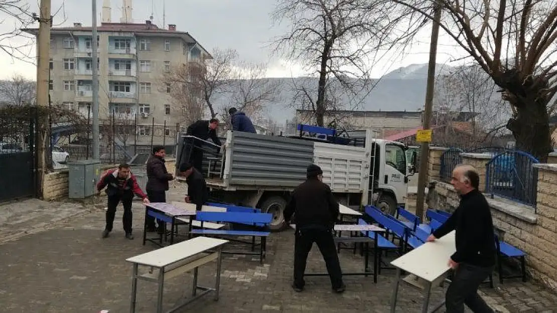 Elazığ'da 266 öğrencinin eğitim gördüğü ağır hasarlı okul boşaltıldı