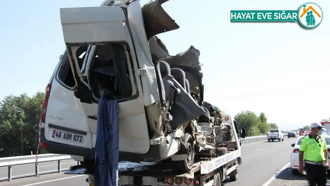 Elazığ'da 3 kişinin öldüğü kazada, sürücünün gözüne güneş gelmiş