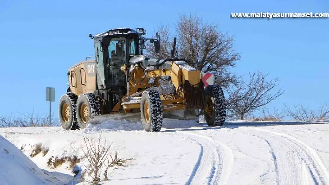 Elazığ'da 53 köy yolunun açılması için çalışmalar sürüyor