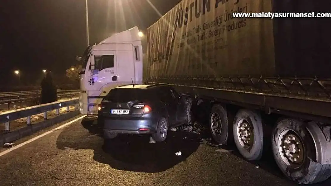 Elazığ'da buzlanma kazaları da beraberinde getirdi: 9 yaralı