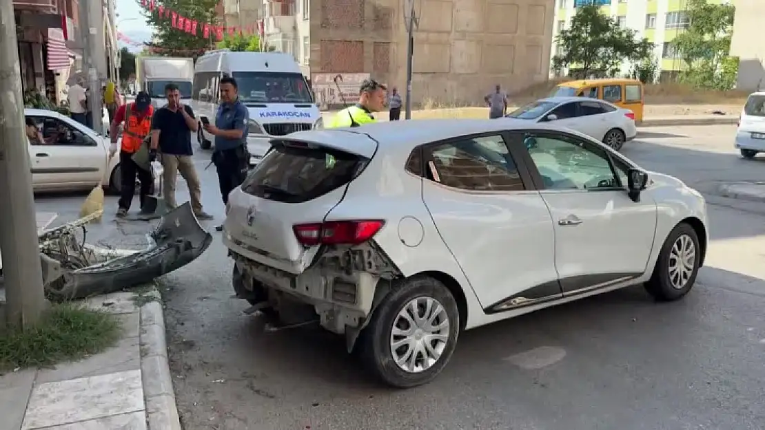 Elazığ'da iki otomobilin çarpıştığı kazada, 1 kişi yaralandı