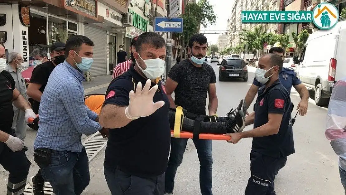 Elazığ'da minibüs motosiklete çarptı: 1 yaralı