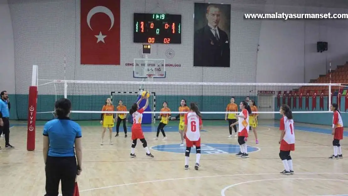 Elazığ'da Okul Sporları Voleybol Müsabakaları başladı