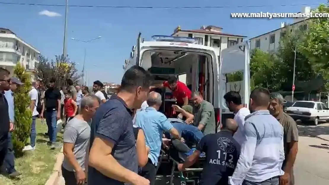 Elazığ'da otomobil ile motosiklet çarpıştı: 1 ağır yaralı