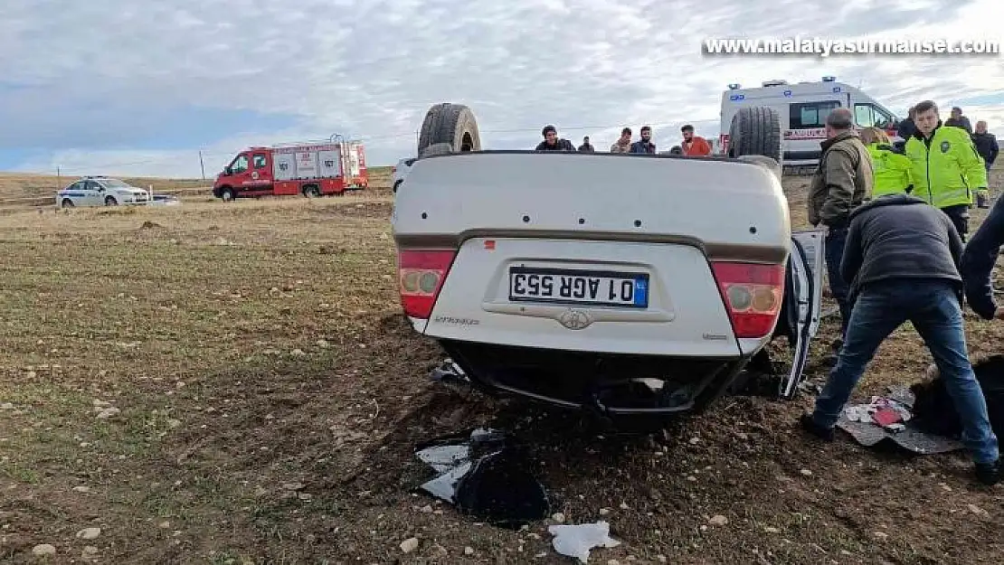 Elazığ'da otomobil takla attı: 2 yaralı