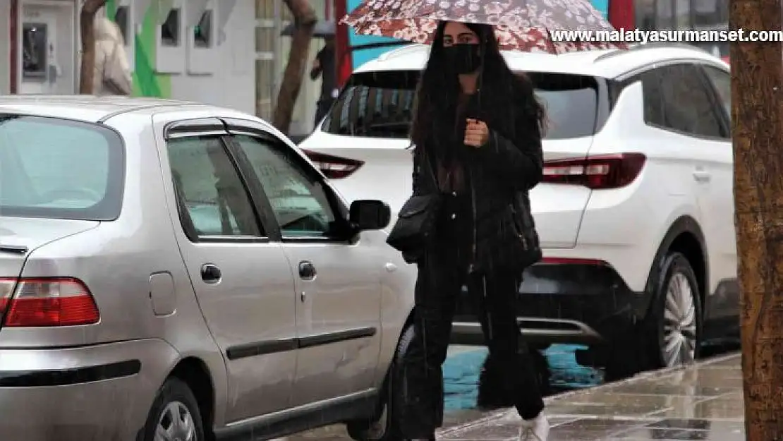 Elazığ'da sağanak yağış ekili oldu