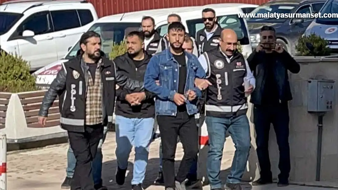 Elazığ'da silah kaçakçılığı operasyonunda 3 zanlı tutuklandı