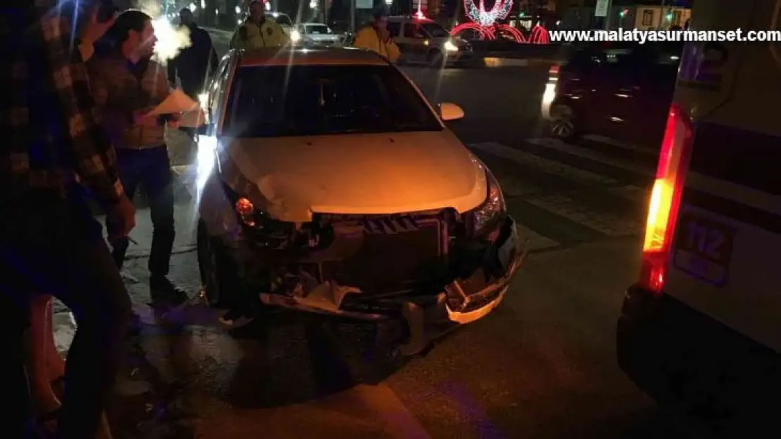 Elazığ'da trafik kazası : 1 yaralı