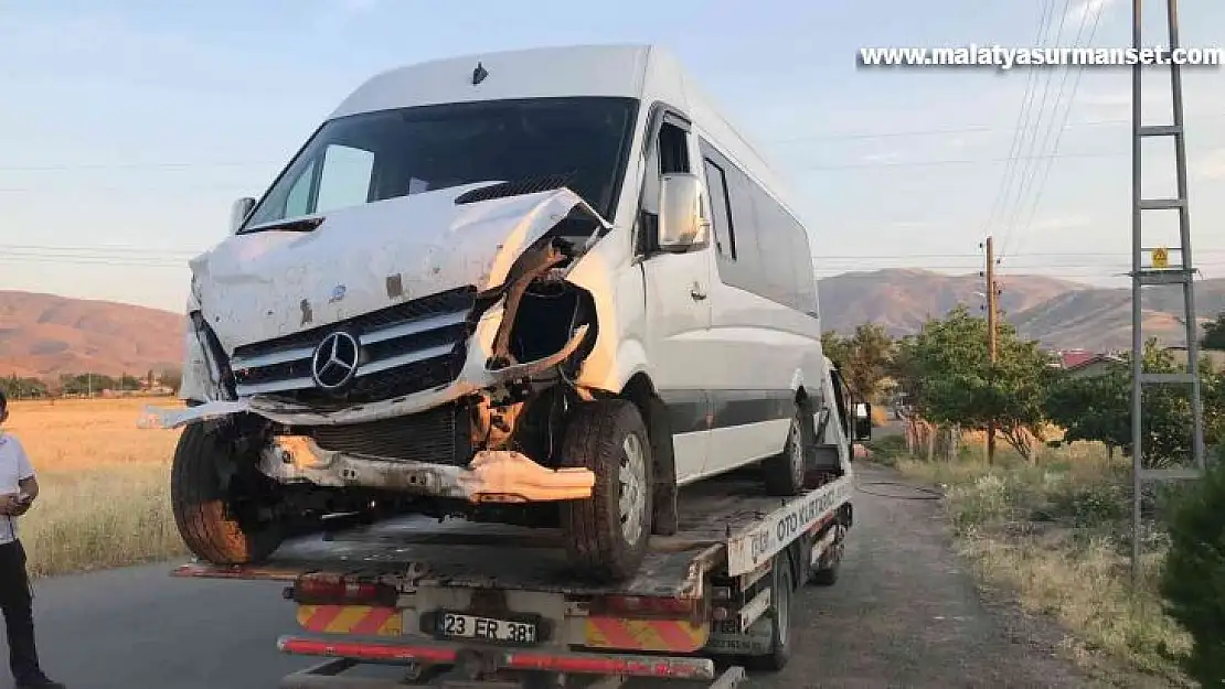 Elazığ'da trafik kazası: 10 yaralı