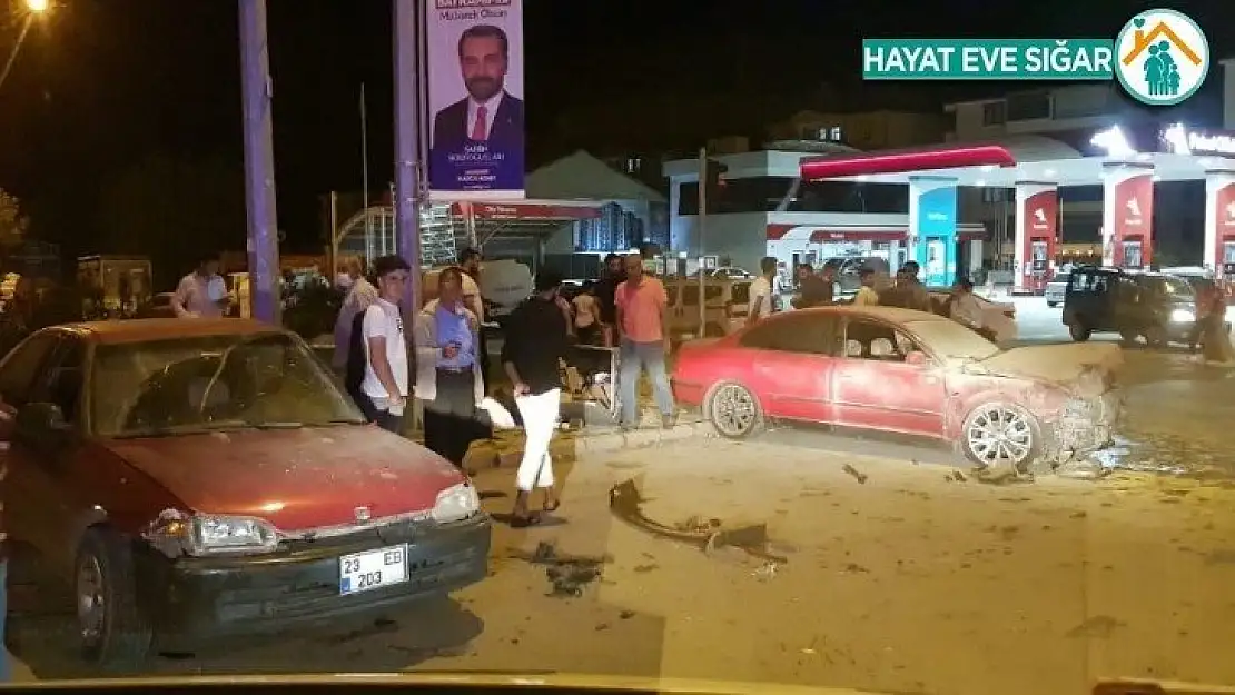 Elazığ'da trafik kazası: 2 yaralı