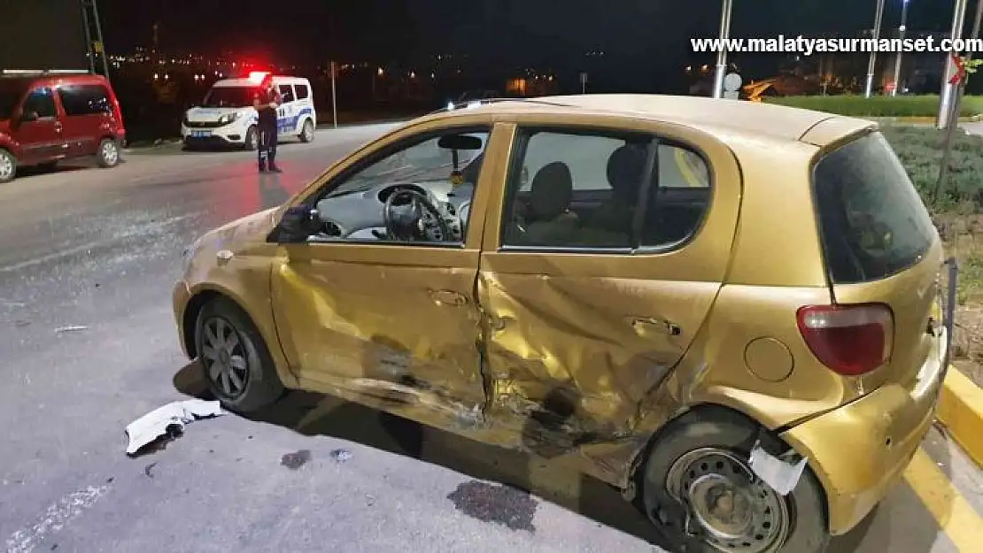 Elazığ'da trafik kazası: 3 yaralı