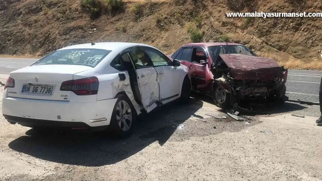 Elazığ'da trafik kazası: 4 yaralı