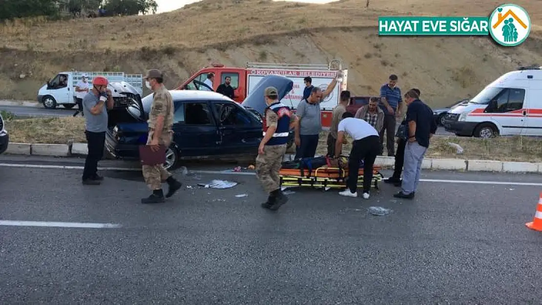 Elazığ'da trafik kazası: 5 yaralı