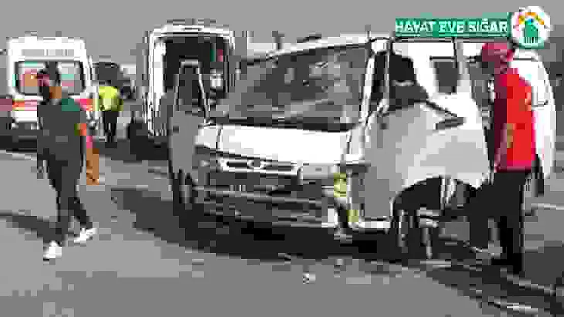 Elazığ'da trafik kazası:2 yaralı