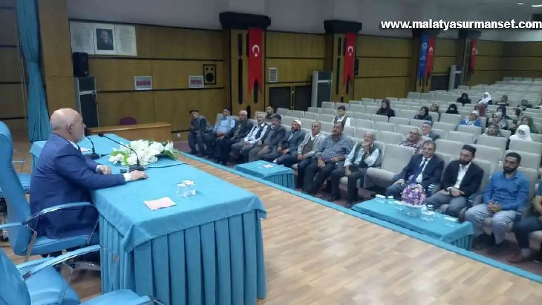 Elazığ'da umre seminerleri başladı