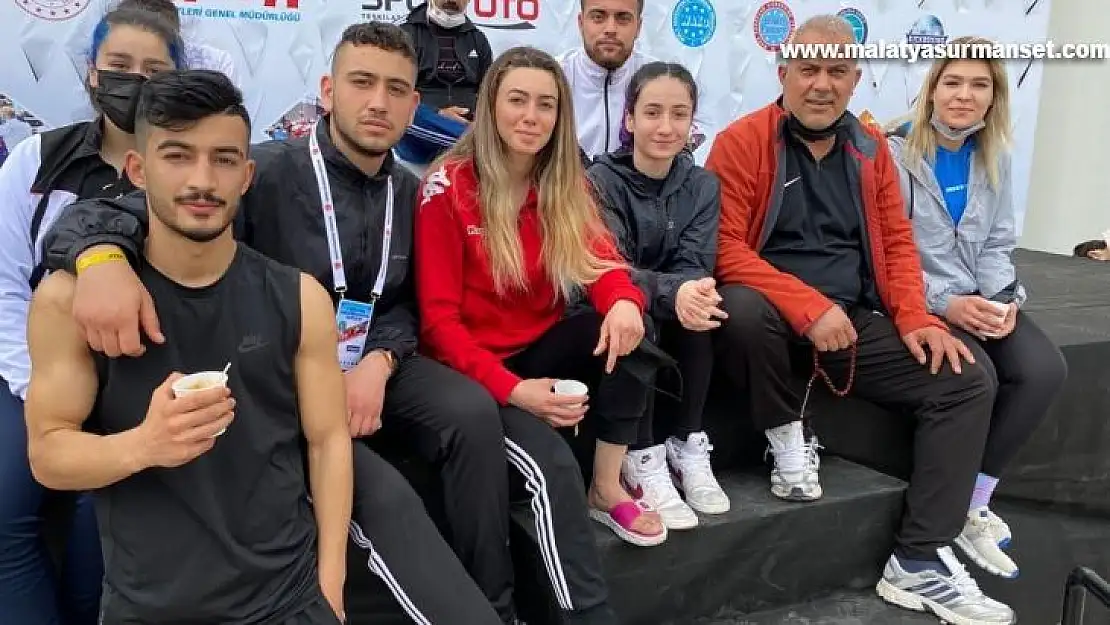 Elazığ'dan 3 sporcu Dünya Kick Boks Şampiyonası'nda