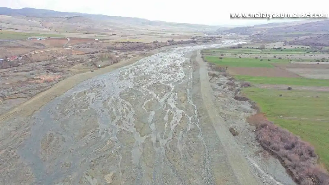 Elazığ dere ıslah çalışmaları sürüyor