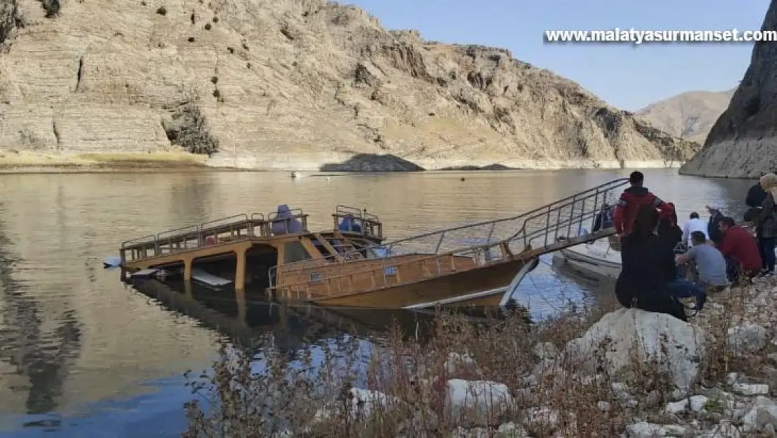 Elazığ Valiliği batan tekne ile ilgili inceleme başlattı