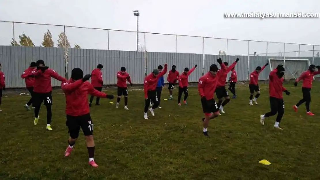 Elazığspor, Arnavutköy Belediye Gençlikspor maçına hazırlanıyor