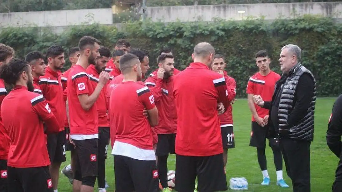 Elazığspor'da Antalya kampı başladı