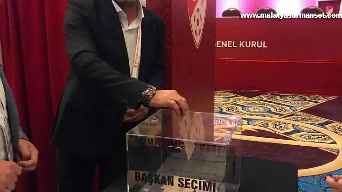 Elazığspor'dan Büyükekşi'ye kutlama