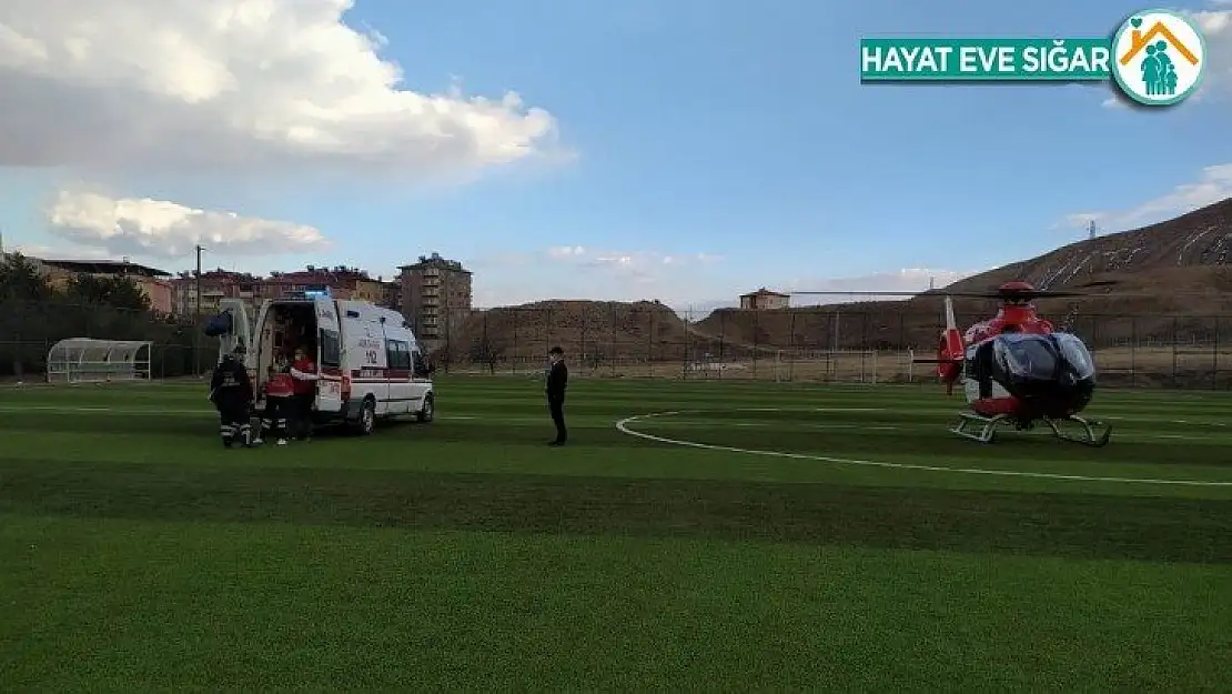 Elini cam kesen gencin imdadına ambulans helikopter yetişti