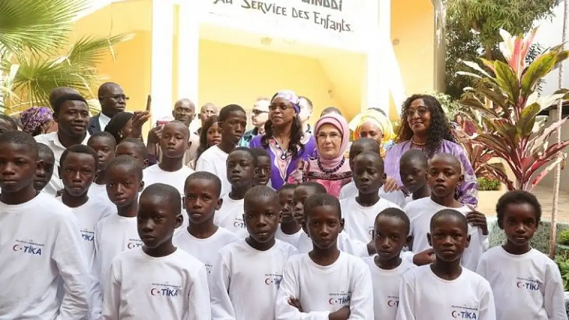 Emine Erdoğan Senegal'de rehabilitasyon merkezinin açılışını yaptı