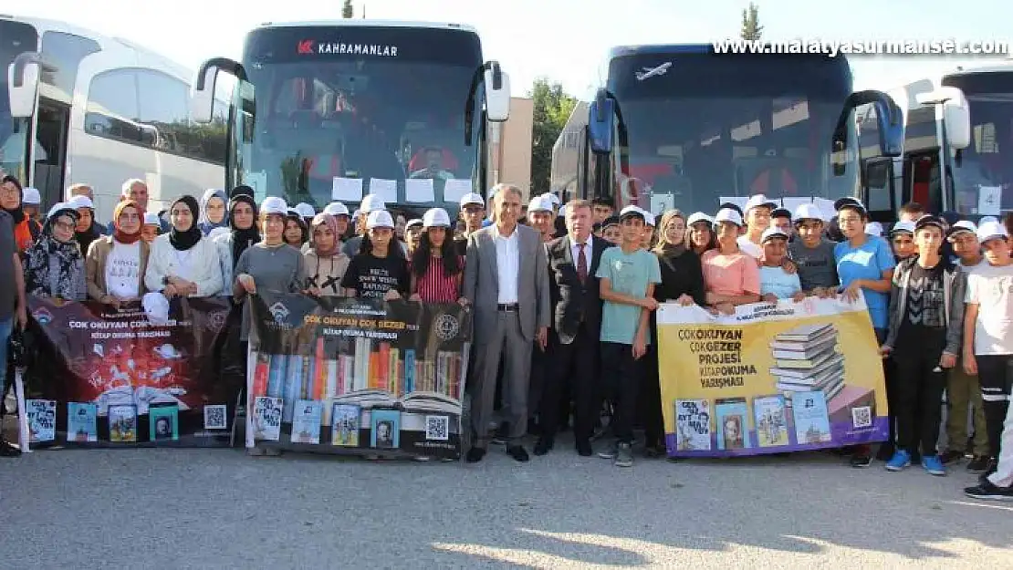 En çok kitap okuyan 200 öğrenci İstanbul'a uğurlandı