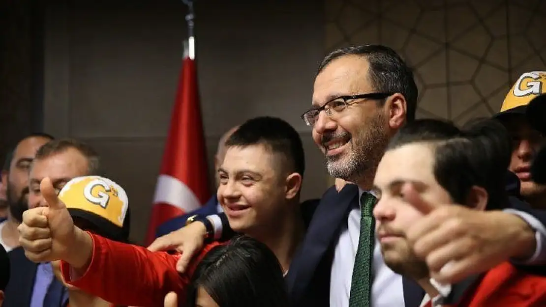 Engelli milli sporculara vakıf üniversitelerinde burs imkanı