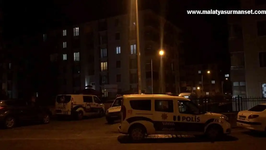 doktor evinde ölü bulundu