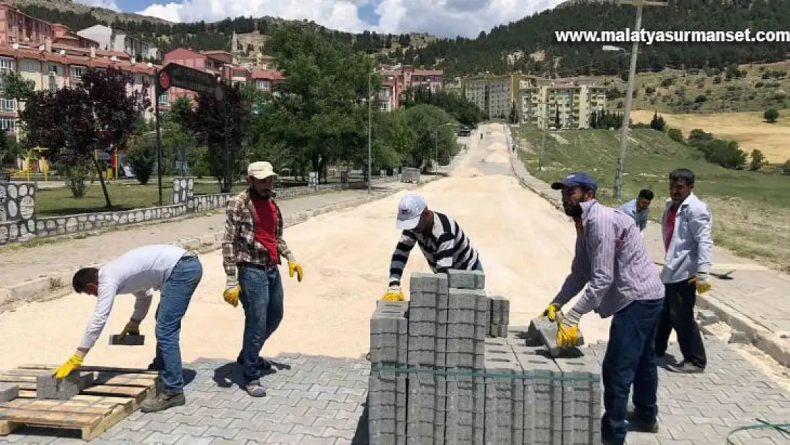 Esentepe TOKİ'de kilitli parke çalışması