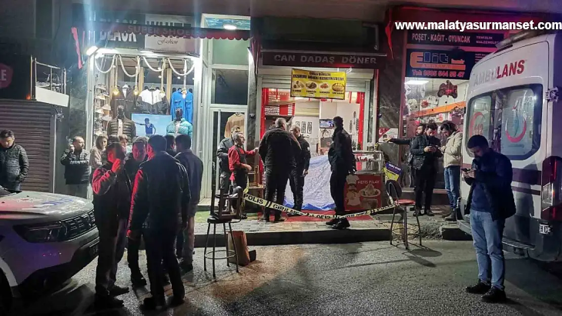 Eski kız arkadaşı ve bir kişiyi yaraladı, ardından kendini vurdu