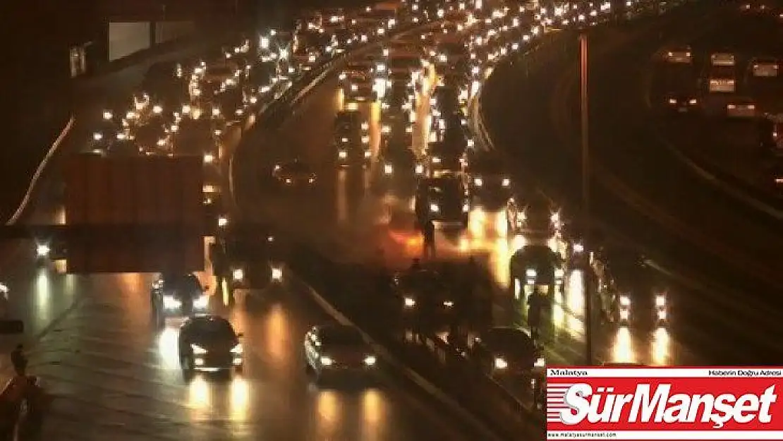 E5'te alev alev yanan aracı beton mikseri söndürdü