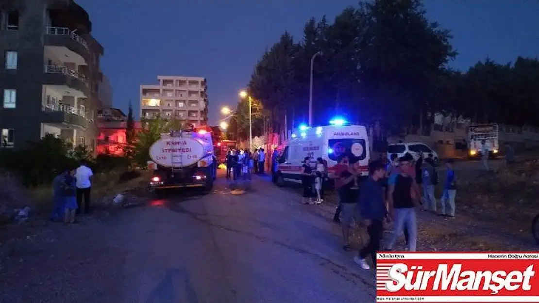 Ev yangınında 3 kişi dumandan etkilendi