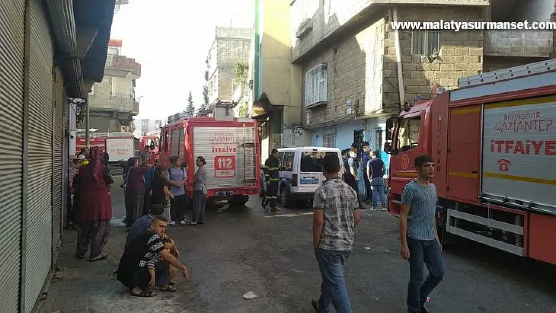 Evde çıkan yangın korku ve paniğe neden oldu