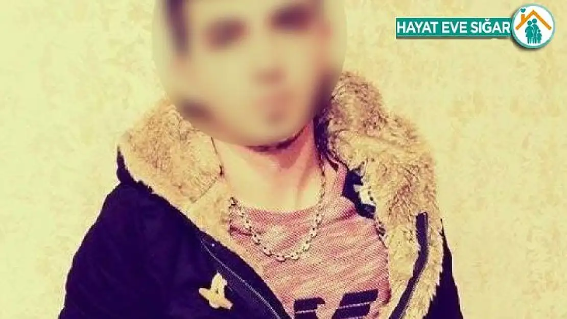 Evine ekmek götüren adamı eşinin gözü önünde bıçakladı