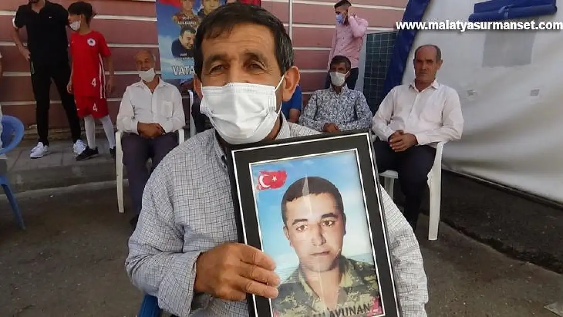 Evlat nöbetindeki asker babası: 'Ben oğlum bırakılmadan buradan asla gitmem'