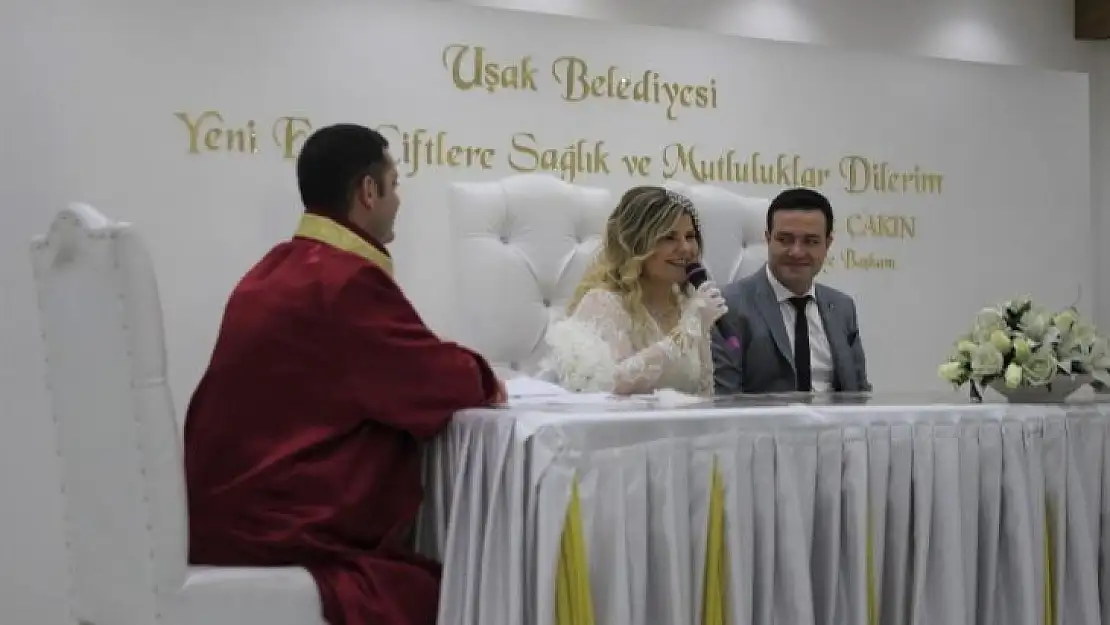 Evlenmek için 02.02.2020 tarihini seçtiler