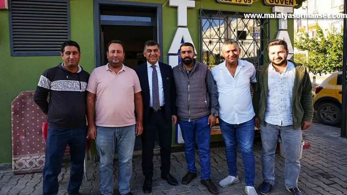 Fadıloğlu, pazar esnafı ile kahvaltıda bir araya geldi