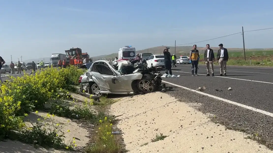 Feci Kaza: 1'i Polis 4 Ölü